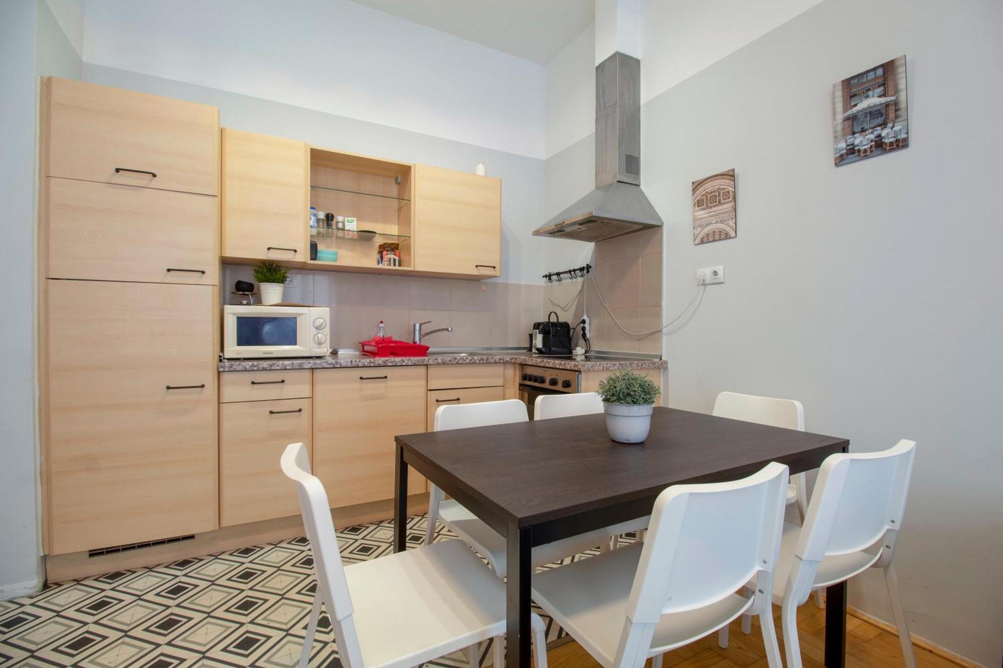 Appartement 2 Bedroom Inside Gozsdu Passage