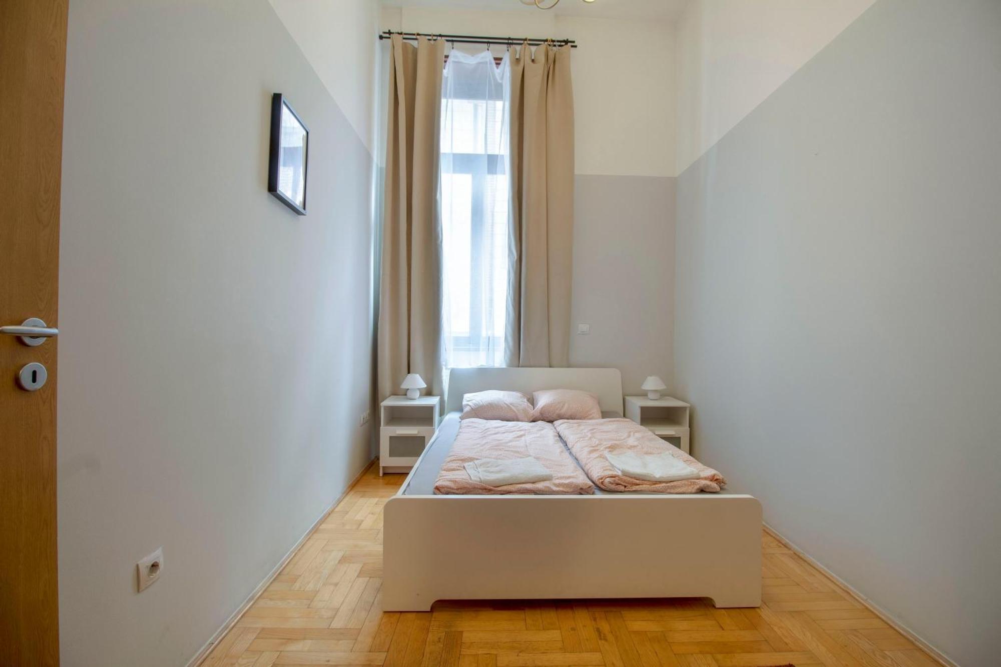 Apartament 2 Bedroom Inside Gozsdu Passage Budapeszt